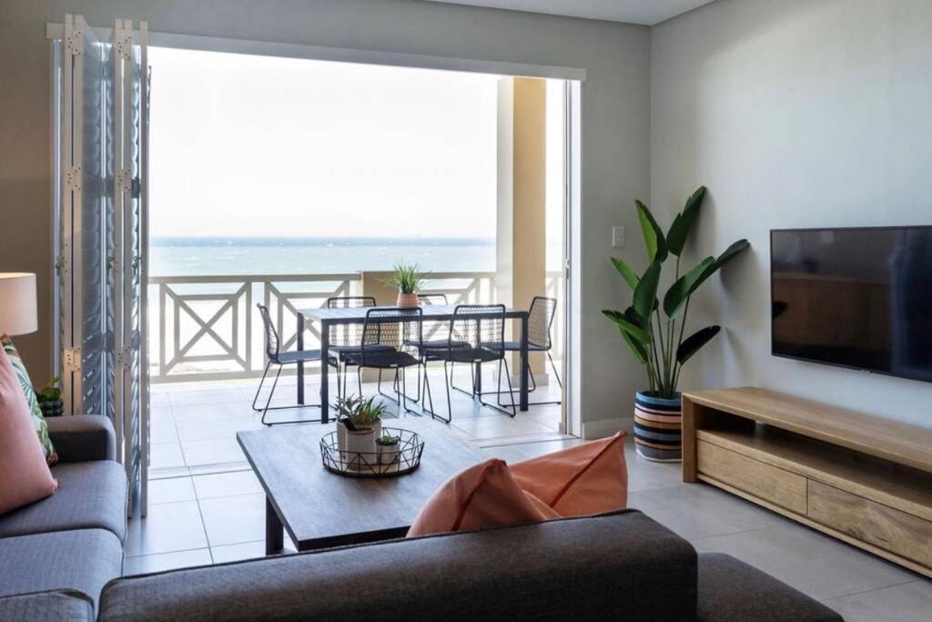 Waterfront Getaway, 2 Bedroom Seaside Bliss Умдлоти Екстериор снимка