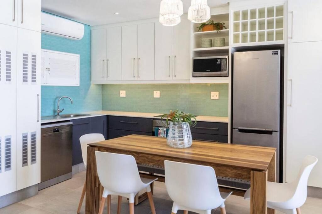 Waterfront Getaway, 2 Bedroom Seaside Bliss Умдлоти Екстериор снимка